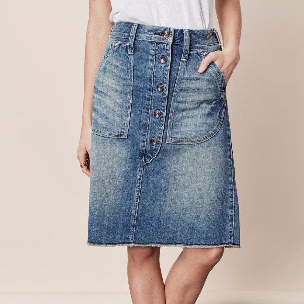 Horn Button Denim Skirt